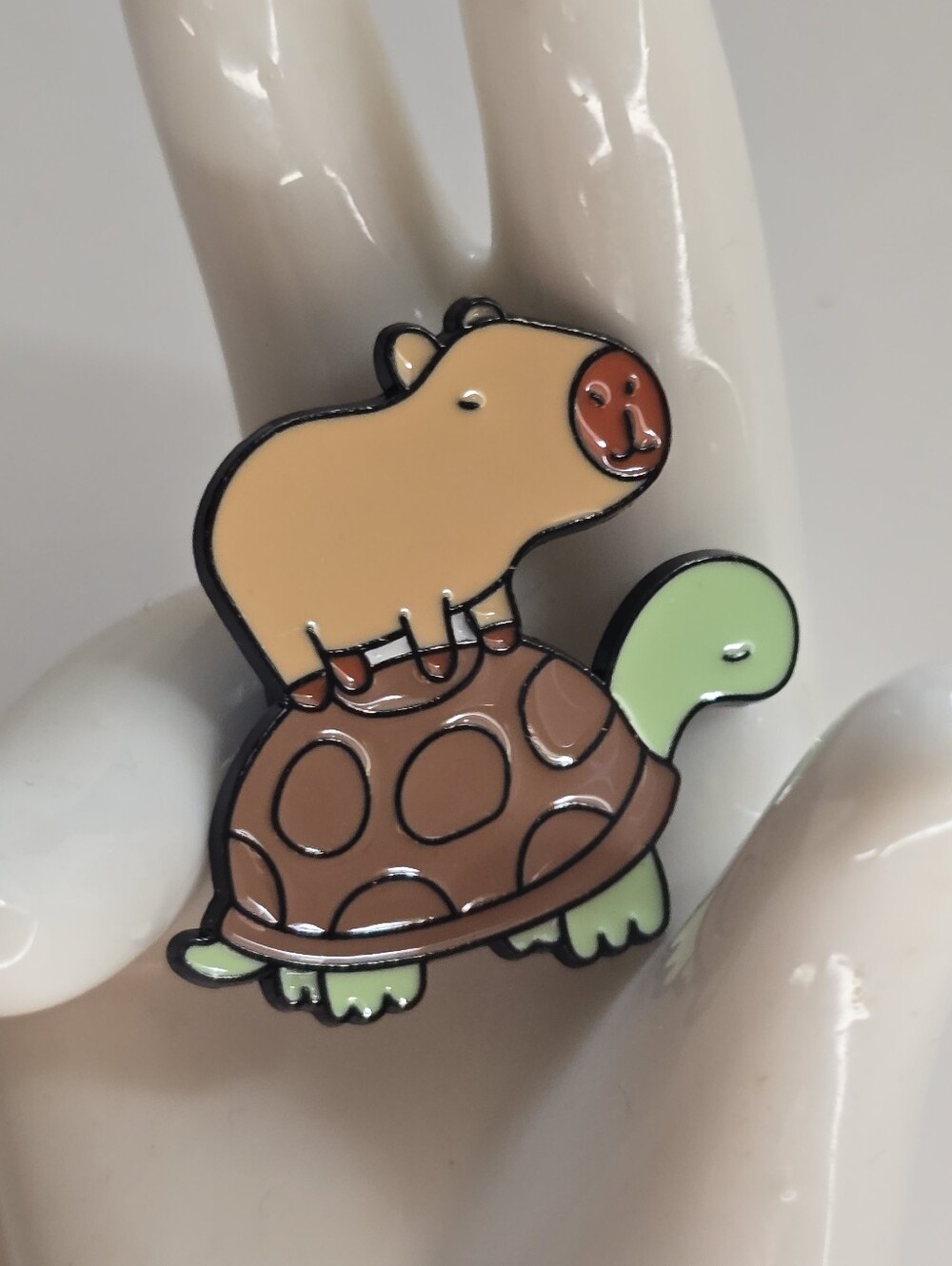 🐢 Capybara On Turtle Pin - Picture 2 of 6